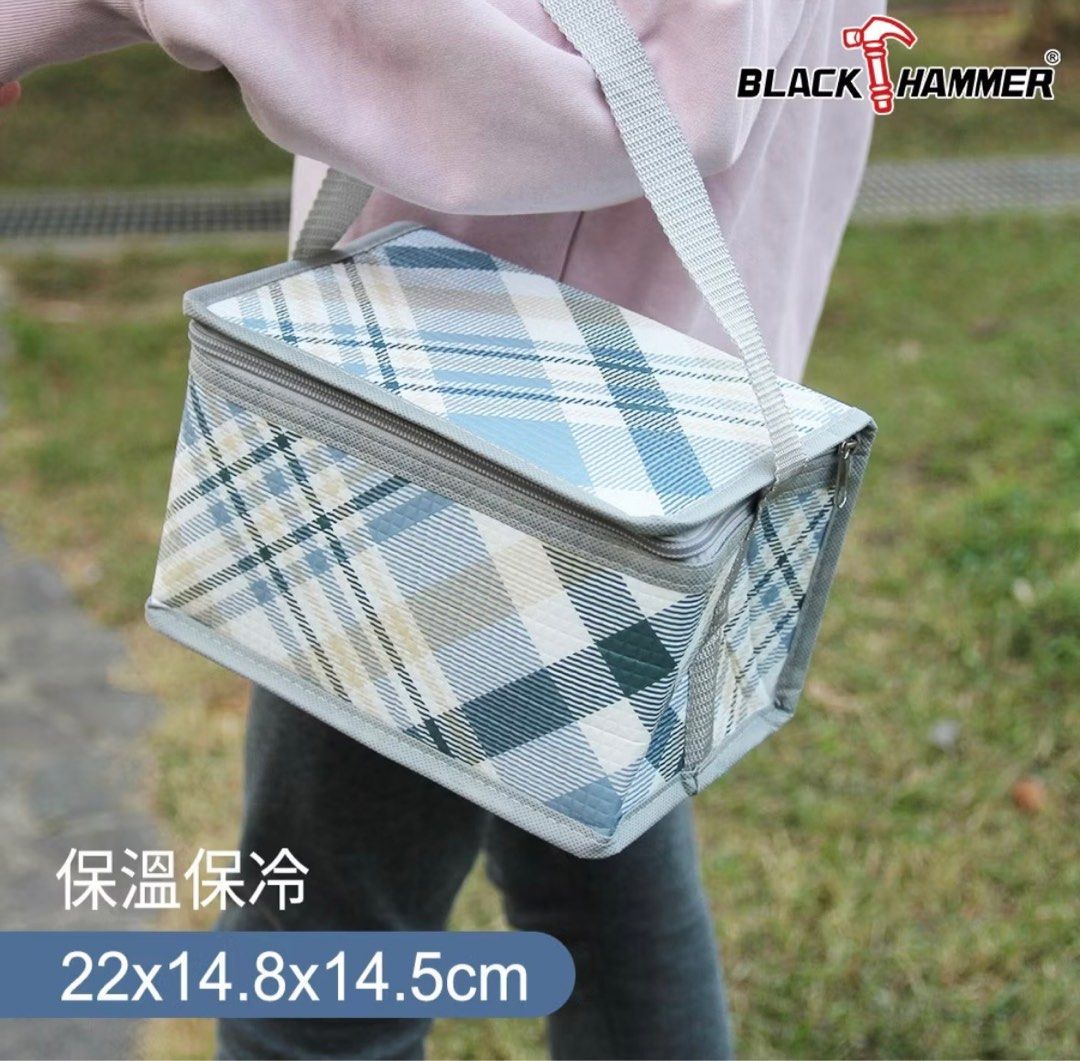 由 jad1ove (刊登 ID 1377876519，圖片 2) 提交，位於 桃園市 (Taoyuan) 的 BLACK HAMMER 經典斜紋保溫保冰掀蓋式野餐袋 (類別：收納箱及袋)，說明：保溫保冰效果佳，是戶外野餐、露營或日常午餐的理想選擇😽。