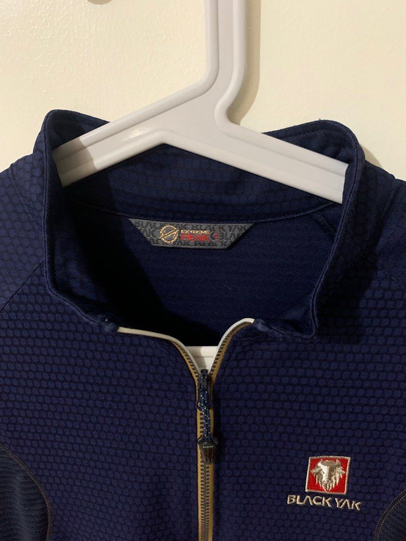 Black yak half zip drifit shirt fits Small (Category: Tshirts & Polo Shirts ) located in Quezon City. Submitted by jpenal71 (Listing ID 1377933243, Image 2). Description: Black yak half zip drifit Fits Small 26x17.5 inches LxW 380 freeshipping via j&t Gcash/bpi Taytay Rizal.