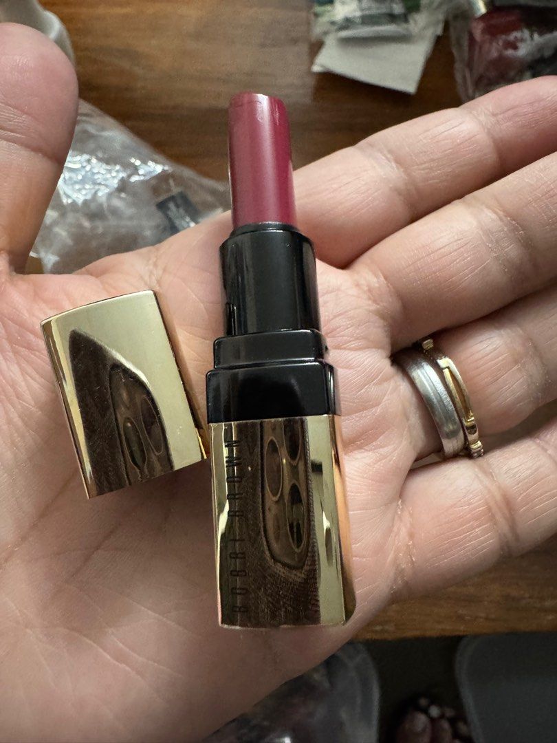 BOBBI BROWN MINIATURE LIPSTICK HIBISCUS (Category: Makeup) located in Pagsanjan. Submitted by lavishbyji22912 (Listing ID 1377779834, Image 3). Description: authentic Bought in japan Brand new No box Perfect sa small bags See photos.