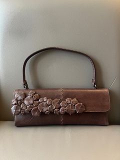 (Category: ) located in . Submitted by shopwithstyle_ (Listing ID 1377893928, Image 1). Description: .