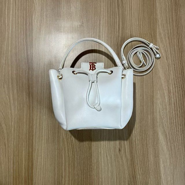 Burberry Monogram Motif Bucket Bag (Category: Luxury Bags & Wallets) located in Bacolod City. Submitted by classy.glamour (Listing ID 1377877806, Image 1). Description: Burberry Monogram Motif Bucket Bag Authentic Size: Medium Condition: Excellent Flaw: Normal sign of used.