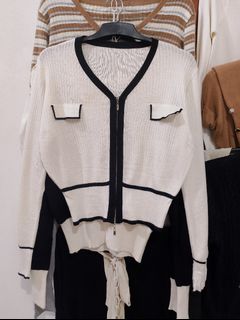 (Kategori: ) berada di . Dikirim oleh triwe_store (ID iklan 1377794010, Gambar 1). Deskripsi: .