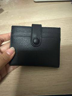 (Category: ) located in . Submitted by meikhii (Listing ID 1377895746, Image 1). Description: .