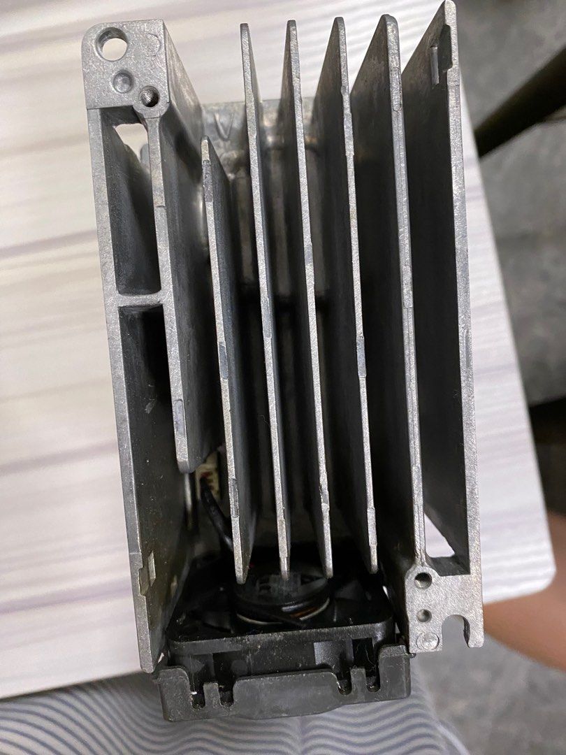 Delta VFD variable frequency drive kitchen hood exhaust (Category: Other Accessories) located in Singapore. Submitted by immmp (Listing ID 1377901472, Image 2). Description: A drive for kitchen hood or other mechanical equipment.