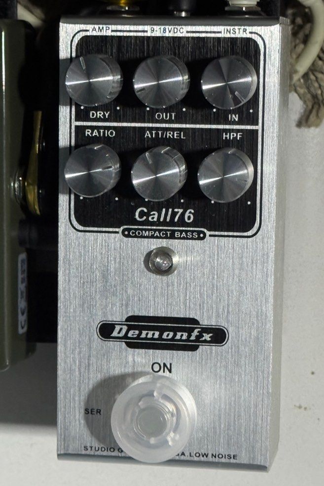 Demonfx Cali76 Compact Bass Compressor Pedal, Hobbies & Toys
