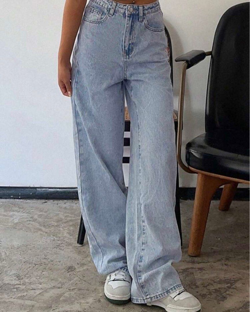 Denim Pants Wide and Flare Jeans Set (Category: Jeans) located in Las Pinas. Submitted by henlins (Listing ID 1377808875, Image 2). Description: Denim Wide and Flare Jeans Set This set includes: (1) Black High Waist Flare Denim Jeans (1) Dark Was High Waist Flare Denim Jeans (1) Light Wash High Waist Wide Denim Jeans All are size MEDIUM on their tags, but the jeans can fit sizes small to medium. Good quality and comfortable to wear. Original pric