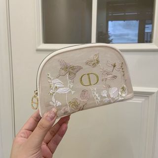 DIOR母親節贈品刺繡蝴蝶貝殼化妝包  尺寸：19*12cm64246532996225110