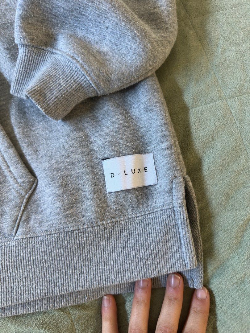 D-luxe (Category: Women's Clothes) located in Sunbury. Submitted by herexclusiveedit (Listing ID 1377939977, Image 3). Description: #dluxe #decjuba hoodie - xs/s light stains on front .