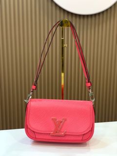 (Kategori: ) berada di . Dikirim oleh brandedboutiquez (ID iklan 1377781598, Gambar 1). Deskripsi: .