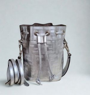 (Kategori: ) berada di . Dikirim oleh razhbags (ID iklan 1377852551, Gambar 1). Deskripsi: .