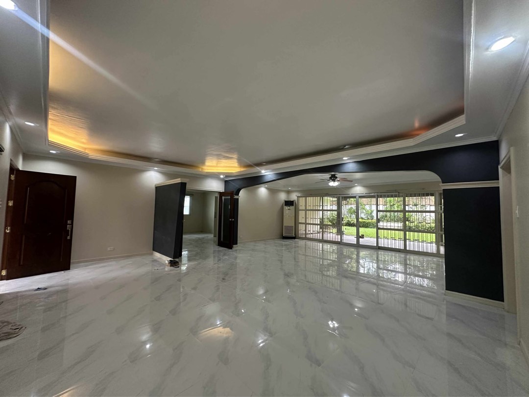 (Category: ) located in . Submitted by realestateallie (Listing ID 1377818885, Image 1). Description: .