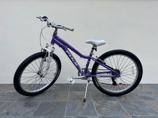 (Category: ) located in . Submitted by yummycyclist (Listing ID 1377944351, Image 1). Description: .