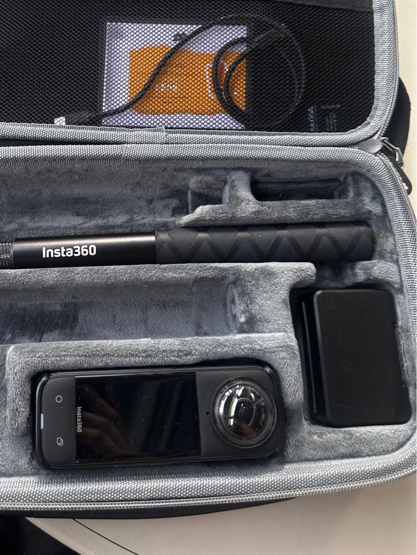 INSTA360 X4 STANDARD BUNDLE (Category: Cameras) located in Manila. Submitted by sofisticadaph (Listing ID 1377781086, Image 1). Description: Meet up or Pick up @ Sta. Mesa only Last price! Type C cable Invisible Selfie Stick SD Card Carry Case Standard Lens Guard 2nd hand so manage your expectations. But all are in good conditions .