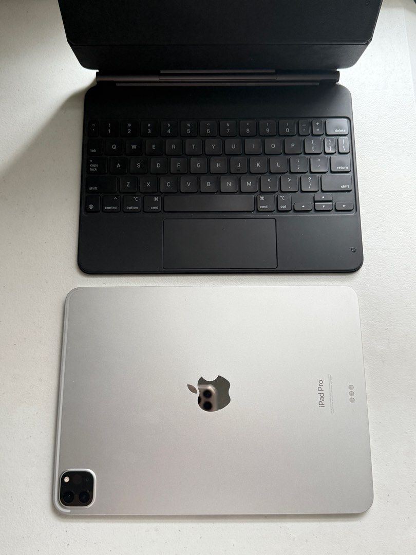 ipad pro 11 inch 4th generation 512gb with magic keyboard (Category: iPad) located in Taguig. Submitted by __jsww (Listing ID 1377827015, Image 3). Description: .