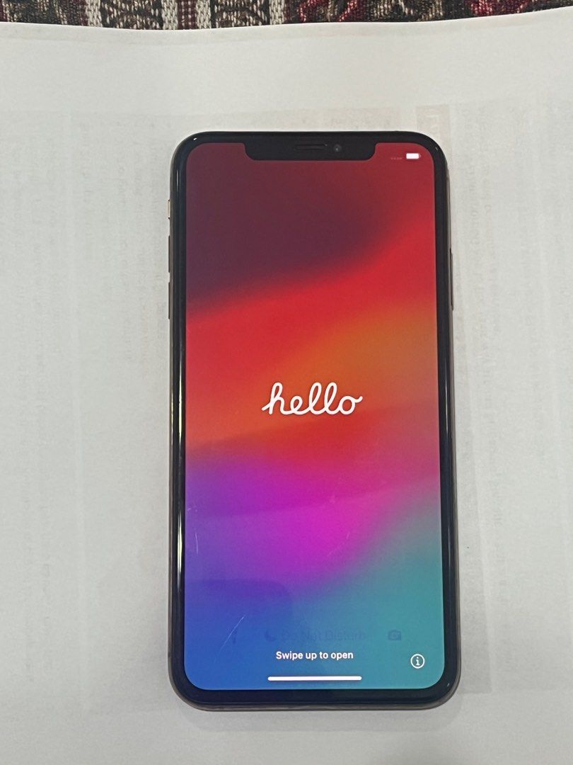 (Category: iPhone X Series) located in Singapore. Submitted by vintagemagica (Listing ID 1377898980, Image 1). Description: iPhone XS Max 64 GB - (back camera window has been repaired and works well) New Battery ( 3 rd Party) , Phone works perfectly , .