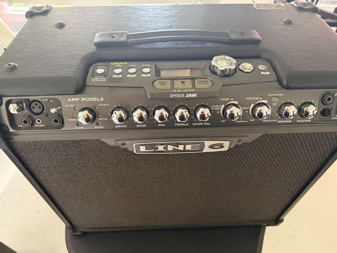 Line 6 spider jam (Category: Soundbars, Speakers & Amplifiers) located in Caloocan City. Submitted by jayjay062623307 (Listing ID 1377812047, Image 1). Description: Pwede tumawad basta sure buyer, nag didispose lang ng gamit nakatakbak na kasi. Issue: 110 volts need pa ng transformer.