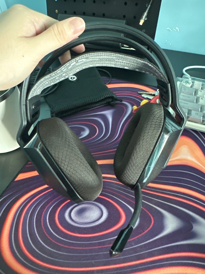 Logitech G733 Wireless Gaming Headset - Black (Category: Headphones & Headsets) located in Singapore. Submitted by rayson.koh5 (Listing ID 1377773502, Image 1). Description: Brand new used once Logitech G733 wireless gaming headset in good condition. Comes with original box and accessories. Comfortable design with breathable earcups. Great for gaming and voice chat. Fully functional and ready to use..