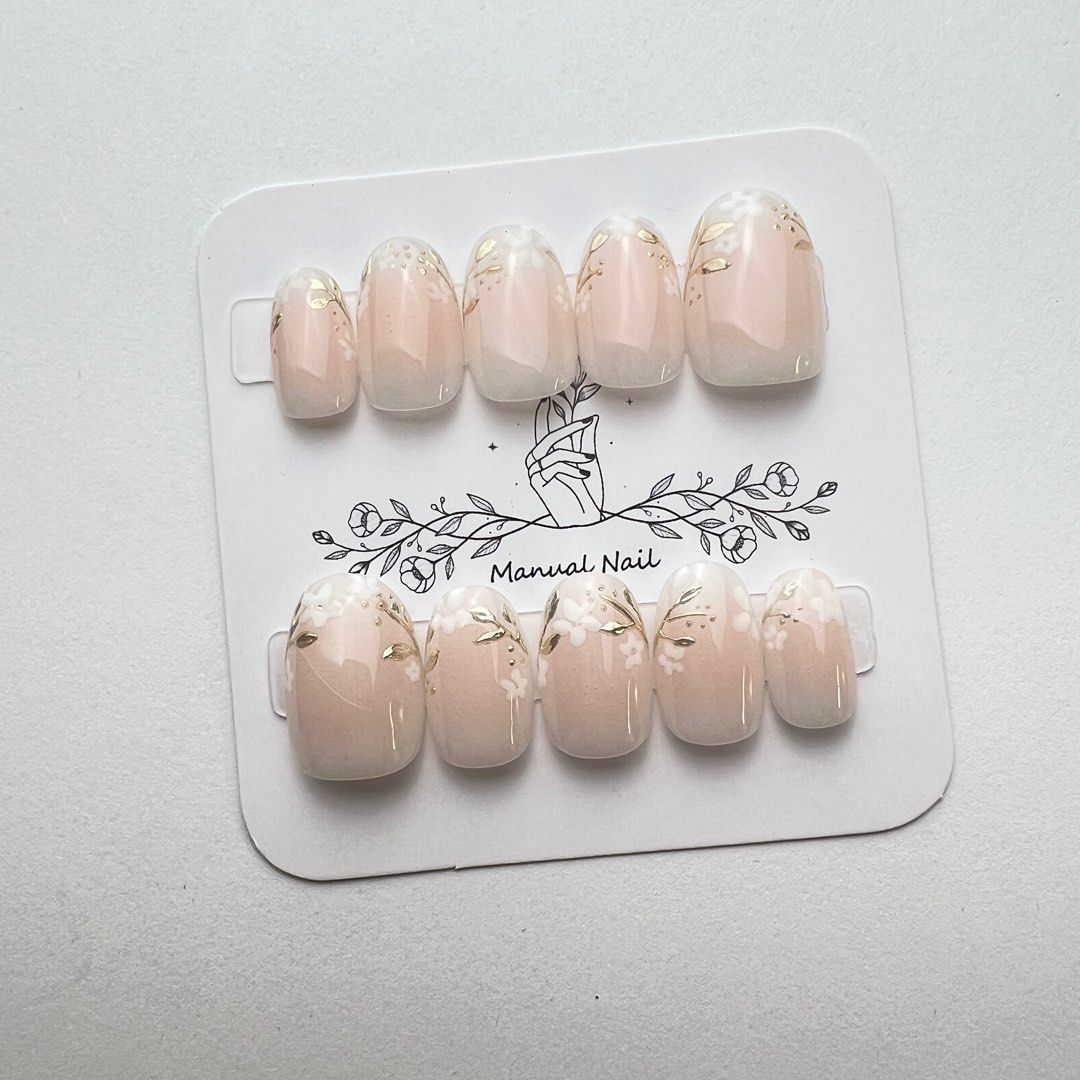 由 sora_store (刊登 ID 1377859994，圖片 3) 提交，位於 桃園市 (Taoyuan) 的 腮紅金枝白花 訂製參考 (類別：美甲、手部保養)，說明：。