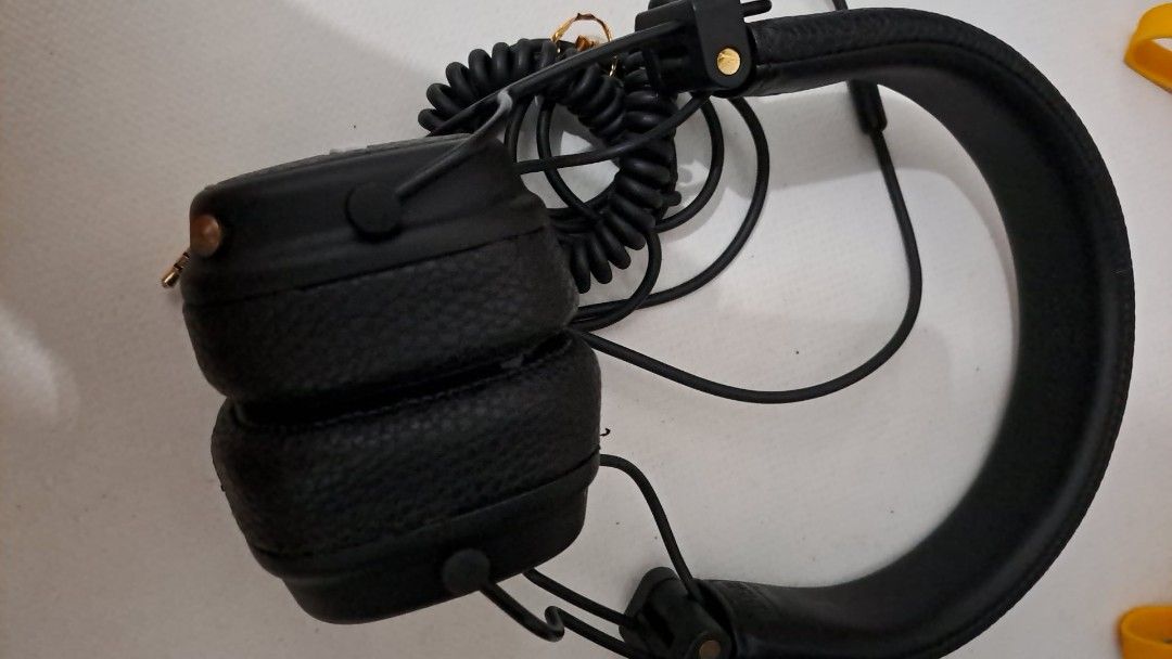 Marshall Major III On-Ear Headphones -bluetooth Black (Category: Headphones & Headsets) located in Singapore. Submitted by kennethyer1234 (Listing ID 1377873438, Image 3). Description: - Used Marshall Major III on-ear headphones - Good condition - Includes original coiled cable - Minimal wear on earcups and headband - Excellent sound quality - Iconic Marshall design -with charging cable - meet point- lakeside mrt 7-11store - Perfect for music lov