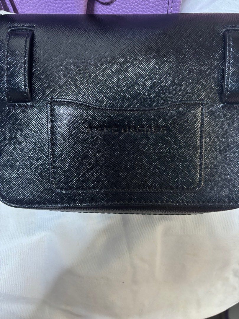 MJ The Hip Shot (Category: Luxury Bags & Wallets) located in Meycauayan. Submitted by maxsshopzter (Listing ID 1377758996, Image 3). Description: .