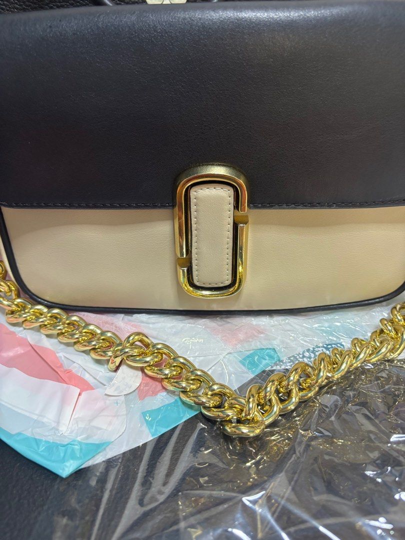 MJ The J Marc Shoulder Bag (Category: Luxury Bags & Wallets) located in Meycauayan. Submitted by maxsshopzter (Listing ID 1377759225, Image 2). Description: .