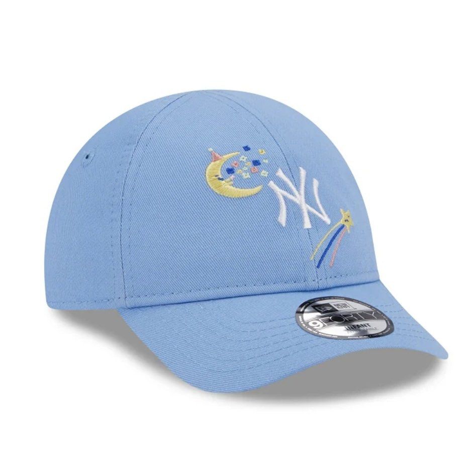 New Era 9FORTY NY Yankees Baby Infant/Toddler Cap in Starry Blue (Category: Babies & Kids Fashion) located in Singapore. Submitted by karangunimaster (Listing ID 1377800792, Image 1). Description: New Era 9FORTY NY Yankees infant/toddler cap. Removed the silver sticker because I think it’s tacky. FIXED PRICE. Please arrange self pick up or delivery. .