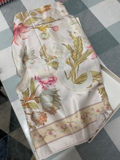 (Category: ) located in . Submitted by love_thrift (Listing ID 1377943459, Image 1). Description: .