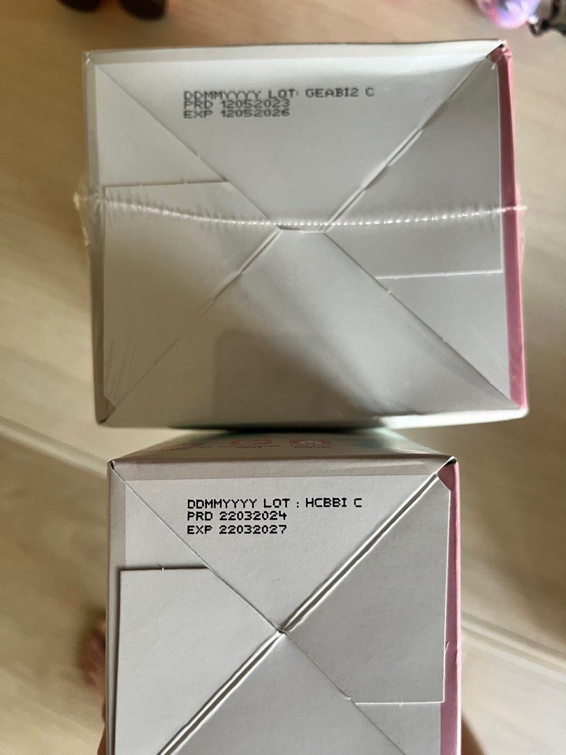 Pigeon Breast Pads 72 pieces (60+12) (Category: Breastfeeding & Bottle Feeding) located in Singapore. Submitted by cloud17 (Listing ID 1377835135, Image 2). Description: Brand new sealed breast pads Big box of 60 pieces + small box of 12 pieces $8 for both boxes.
