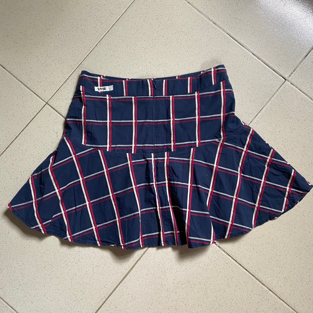 Plaid Mermaid Skirt (Category: Skirts) located in Cebu City. Submitted by declutteringgstufff (Listing ID 1377846122, Image 2). Description: Price: Php 100 Size: 27-28 Length: 15in - has lining - material is like cotton very breathable and presko - zip back closure PM if interested. Available for meet-up/shipping..
