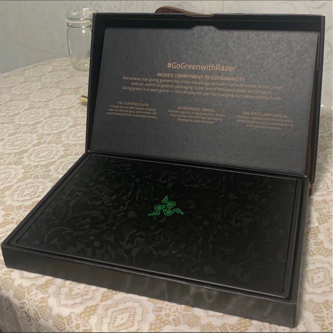 Razer Blade 15 Advanced i7 10875H RTX 2080 Super63226707234563114