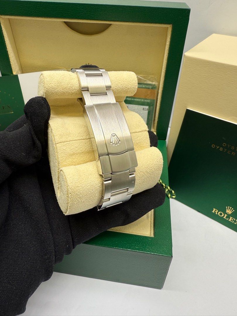 Rolex Oyster Perpeutal Airking (Category: Luxury Watches) located in Makati City. Submitted by itsyourwatches (Listing ID 1377779483, Image 2). Description: Price :P390,000 Model :Airking Reference No. :114200 Year :2016 Caliber :3130 Movement :Automatic Dial :Blue, Indices Numerals Case :34mm, Steel Bezel :Steel Bracelet :Oyster, Steel Box :Yes Papers :Yes.