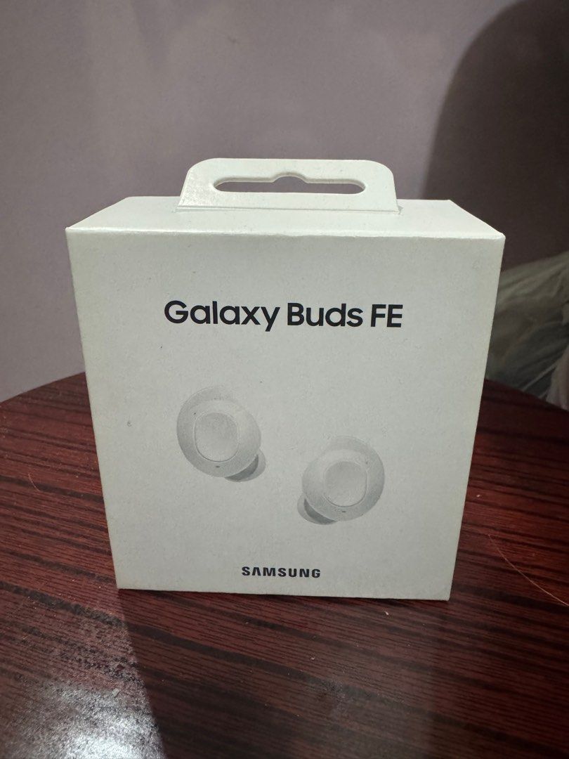 新品未開封】Galaxy Buds FE Samsung 白 【公式通販】