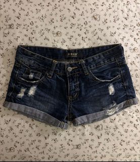 (Category: ) located in . Submitted by mangolover1 (Listing ID 1377882647, Image 1). Description: .