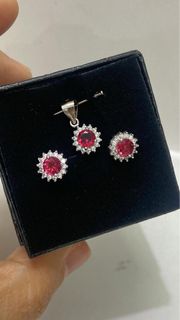 (Category: ) located in . Submitted by chic_clicks (Listing ID 1377937996, Image 1). Description: .