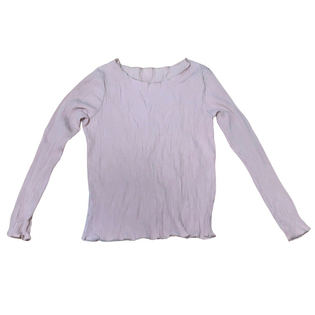 Slim Fitting Top Long Sleeved T-shirt (Category: Longsleeves) located in Puerto Princesa. Submitted by kai_clutter (Listing ID 1377872358, Image 1). Description: .