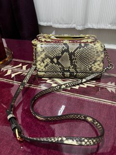 (Kategori: ) berada di . Dikirim oleh farisaaaa (ID iklan 1377931075, Gambar 1). Deskripsi: .