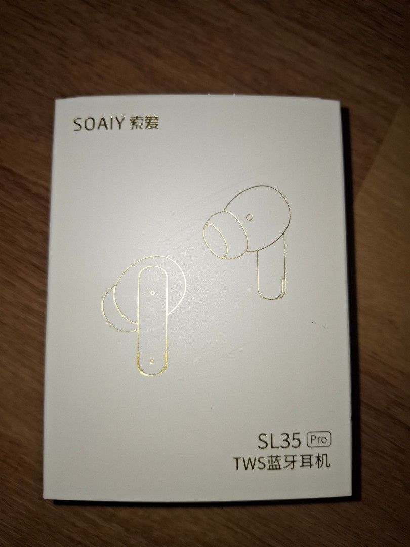 SOAIY 索爱 2025 SL35 Pro TWS Earbuds - Sky Blue (Category: Earphones) located in Singapore. Submitted by xiao_man_tou (Listing ID 1377905175, Image 2). Description: - Brand new SOAIY SL35 Pro TWS earbuds - Color: Sky Blue - Features: - Active Noise Cancellation - Transparency mode - Gaming mode - Bluetooth 6.0 - 45-hour battery life - App to control earphones settings / locate earpiece - Includes: - Charging case - USB cable - Extra ear tips (Price