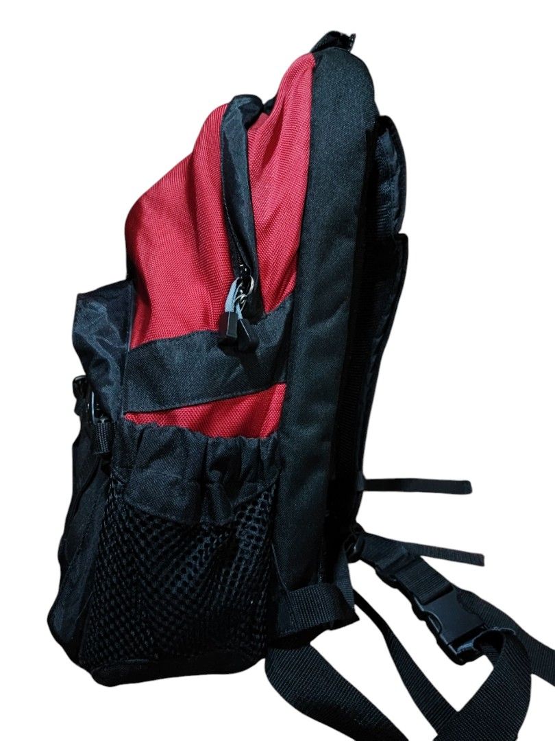 Tamrac adventure 9 backpack (Category: Camera Bags & Carriers) located in Baguio. Submitted by ozara.06 (Listing ID 1377891113, Image 3). Description: Tamrac Adventure 9 Photo/Computer Backpack (Red/Black Colour) Like new pa sya 9k pa brandnew nya Selling for only 2k.