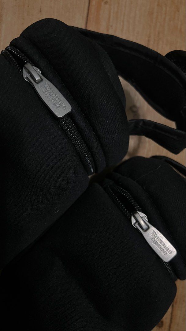Tommee Tippee Insulated Bottle Bags (Category: Baby Toiletries & Grooming) located in Cabuyao City. Submitted by mamamara19 (Listing ID 1377865916, Image 2). Description: Get both for 300php only [Non Nego].