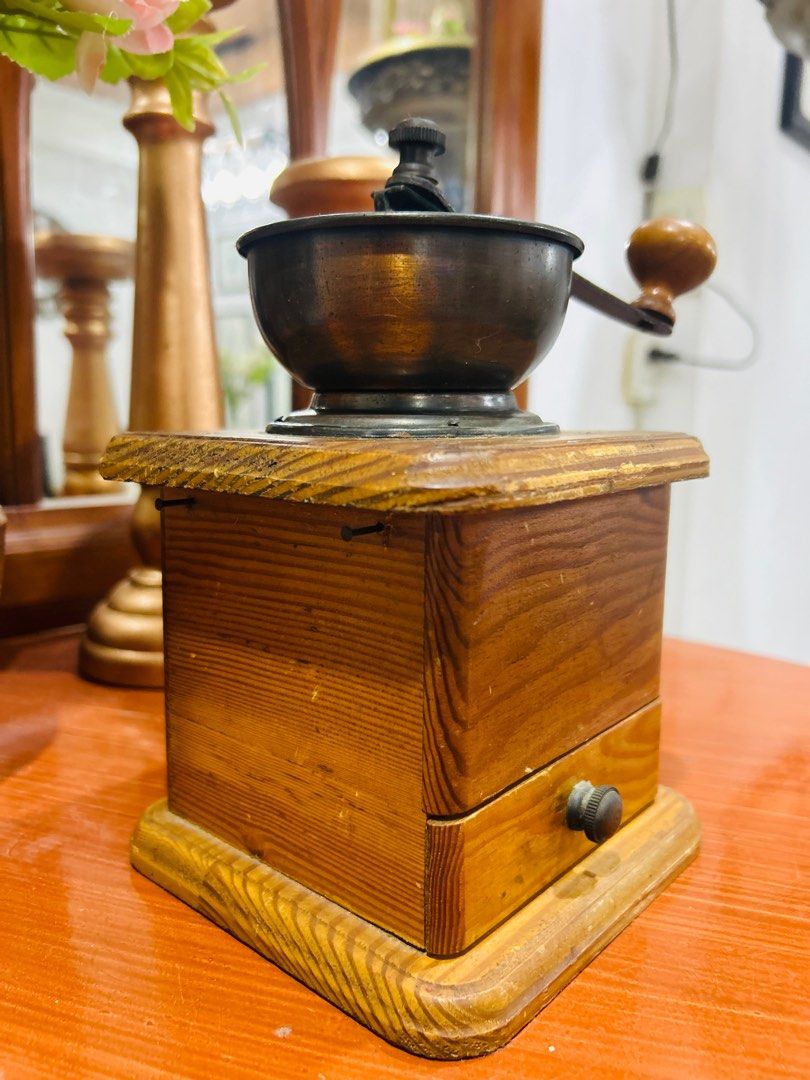 Vintage Coffee Grinder (Category: Coffee & Tea Tableware) located in Batangas. Submitted by padillaserquinahannah (Listing ID 1377827137, Image 2). Description: Vintage Coffee Grinder -With music -Material:Wood and Copper -Suitable for Collection or Display 1,350 First to pay policy No COD No reservation No cancelation of orders We are located at Sto Tomas City, Batangas We ship nationwide via Flash express or Lalamove.