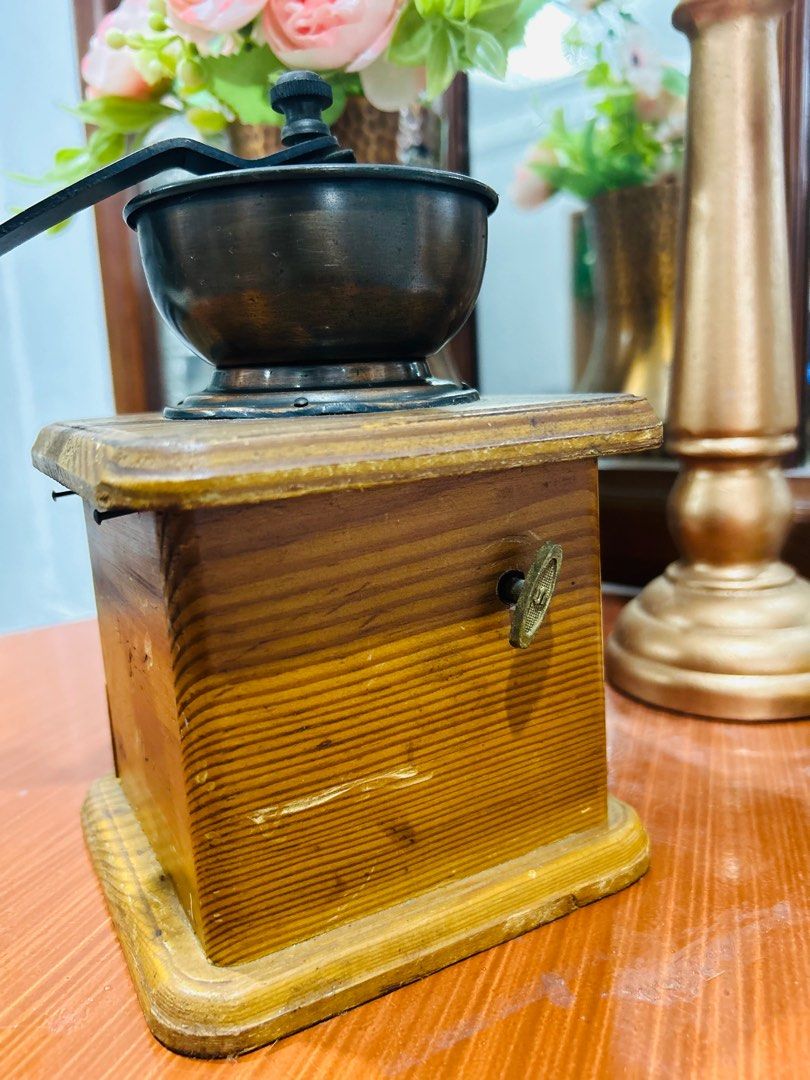 Vintage Coffee Grinder (Category: Coffee & Tea Tableware) located in Batangas. Submitted by padillaserquinahannah (Listing ID 1377827137, Image 3). Description: Vintage Coffee Grinder -With music -Material:Wood and Copper -Suitable for Collection or Display 1,350 First to pay policy No COD No reservation No cancelation of orders We are located at Sto Tomas City, Batangas We ship nationwide via Flash express or Lalamove.