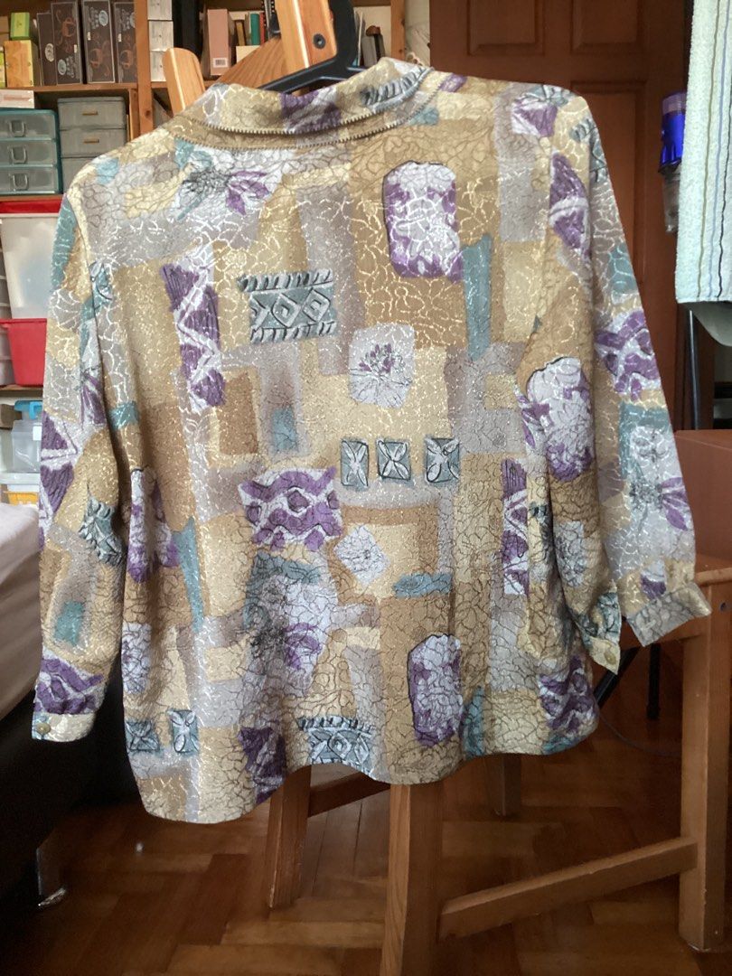 Vintage Thrifted Blouse - Size S-M (Category: Blouses) located in Singapore. Submitted by windle (Listing ID 1377867164, Image 2). Description: Vintage floral blouse, size S-M. Great for a demure, retro look .
