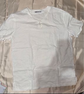 (Category: ) located in . Submitted by _bl4ckc4t_ (Listing ID 1377937131, Image 1). Description: .
