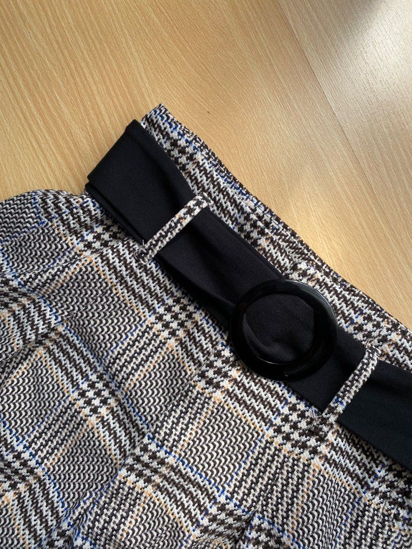 Zara Check Tweed Shorts (Category: Shorts) located in Quezon City. Submitted by Locker101 (Listing ID 1377890382, Image 2). Description: 100% authentic Zara Comes with Free Belt (not Zara).