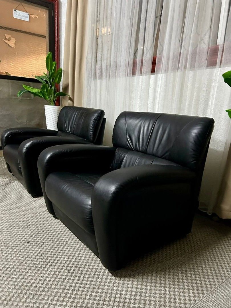 2 pcs single sofa (Category: Sofas) located in Valenzuela. Submitted by jenelyn6 (Listing ID 1373023683, Image 2). Description: Imported Big n bulky Genuine Leather Black Sofa Set from Japan P11,999 Only 31x29x28in Genuine Leather/Black Super Comfy Super Ganda Super Comfy Walang Sag Walang Lubog Makapal ang Foam Heavy Duty No issue Good Condition Minor Scratch Goods na Goods From:Japan Loc: Angeles City near Marquee Mall n Landers.