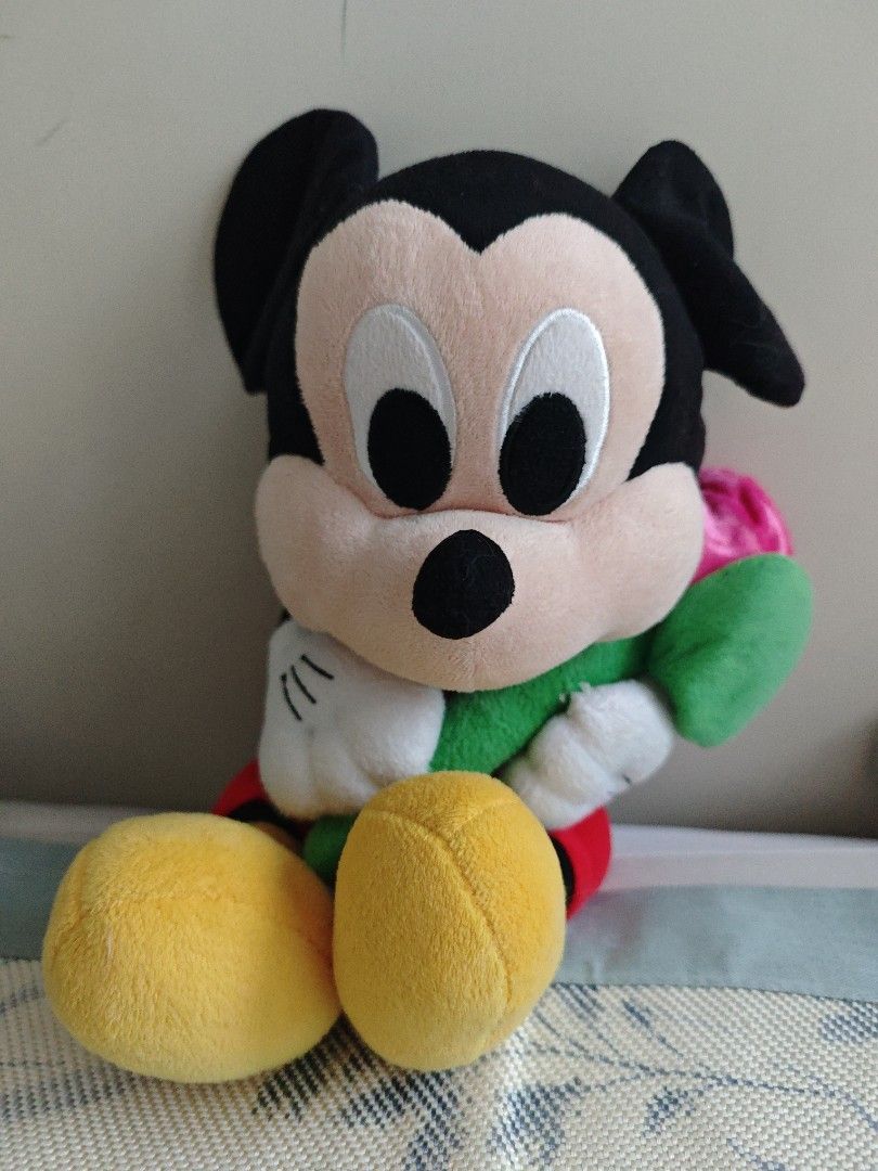 公仔 （分類：絨毛玩具）位於 Hong Kong。 由 minnie_mic 提交（商品編號 1372906222，圖片 5）。簡介： 米奇老鼠10 布甸狗20 忠犬30 海綿寶寶40 海洋公園萬聖節南瓜公仔40 可選擇順豐到付。