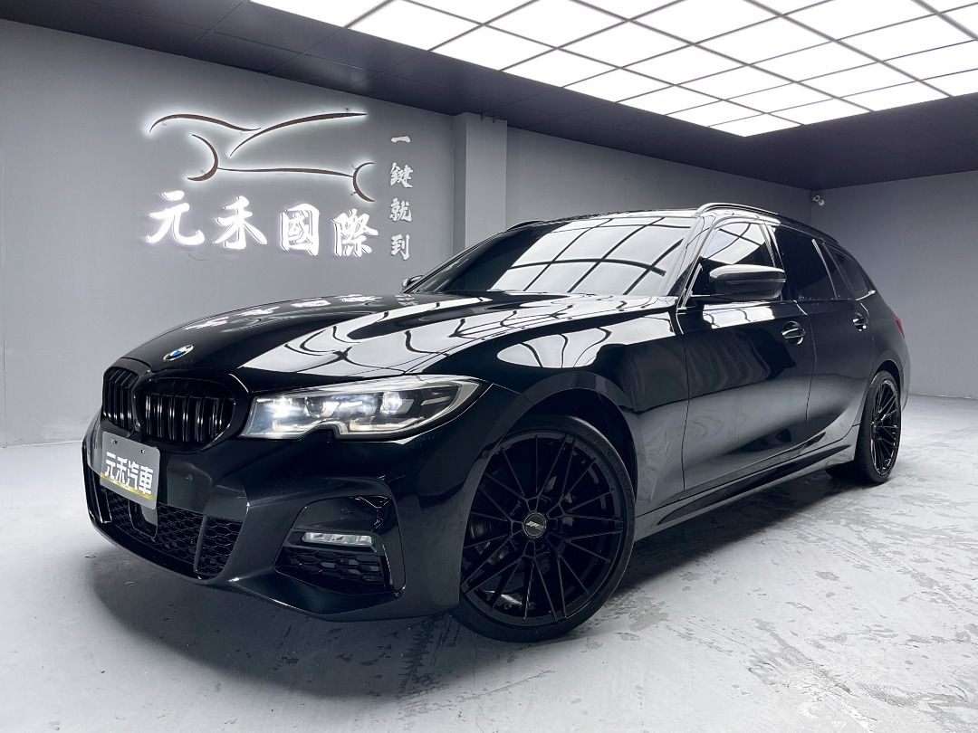 由 joker0721 (刊登 ID 1372910971，圖片 1) 提交，位於 新北市 (New Taipei) 的 『小李經理』元禾國際車業/小李經理/促銷中 (類別：汽車出售)，說明：📣📣📣 #限時下殺 #寶馬320iTouring 📣📣📣 (實車實價/保證無重大事故/泡水車/AB車/來路不明車) 🔺『出廠年份』2020/21年（96） 🔺『型號』BMW 320i Touring M-Sport G21型 🔺『顏色』黑色 🔺『排氣量』2.0 c.c 🔺『車身號碼』WBA6K3106MFK11420 🔺『里程保證』56,209 🔺『原價』1,518,000 🔺『限時特價』1,488,000 ＊『服務熱線📞』 0912-457-519 小李 ＊『LINE ID』@carcargo ＊『LINE 連結』https://lin.ee/91ZM6j6 ＊『地址』新北樹林中正路421號(元禾汽車)找小李 ＊『線上影片看車』https://www.yuanheca
