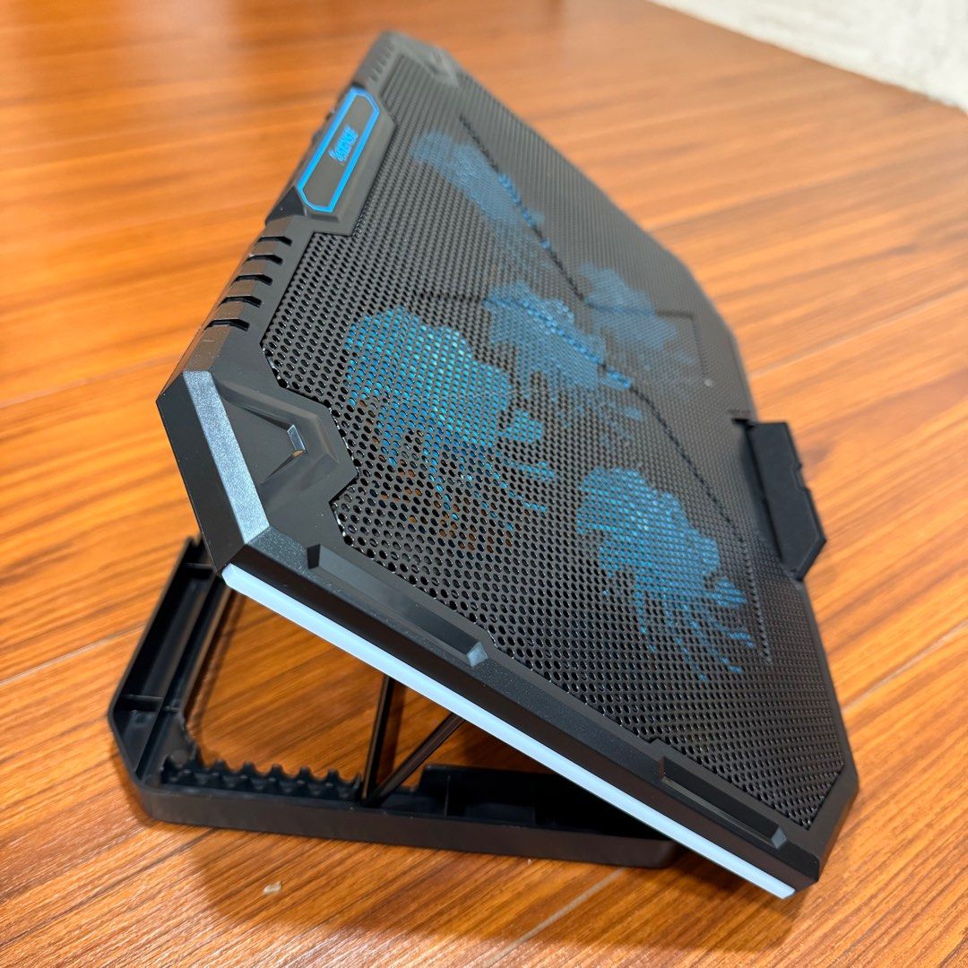 由 uuminuu (刊登 ID 1372993659，圖片 1) 提交，位於 台北市 (Taipei) 的 電腦散熱器 (類別：電腦鍵盤及相關產品)，說明：全新電腦散熱器。