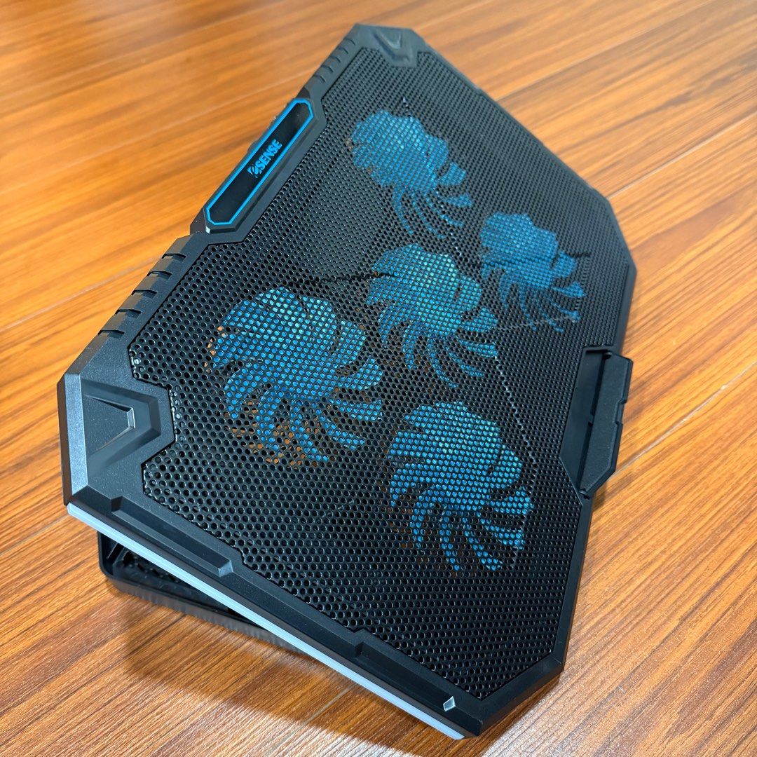 由 uuminuu (刊登 ID 1372993659，圖片 2) 提交，位於 台北市 (Taipei) 的 電腦散熱器 (類別：電腦鍵盤及相關產品)，說明：全新電腦散熱器。