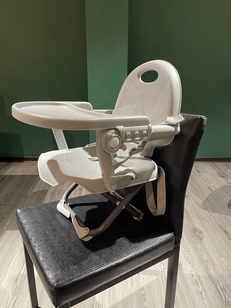 由 wenbenmail28063 (刊登 ID 1372996430，圖片 3) 提交，位於 台北市 (Taipei) 的 全新兒童餐椅 (類別：兒童桌椅)，說明：台北市內湖區自取，寄送運費自理。